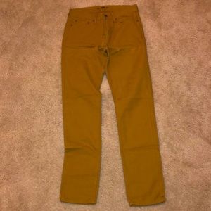 Brand new Brown old navy jeans. New/unused but no tags. size 30x34